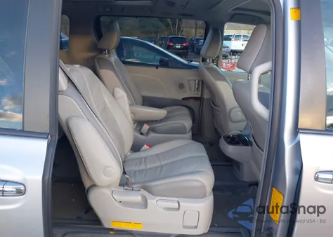 2011 Toyota Sienna Limited from USA, damaged, VIN 5TDDK3DC1BS027662